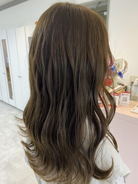 トリート(treat.) オリーブベージュ