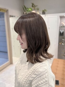 シュク 高円寺(SYUK) 加藤【高円寺 中野】モカベージュ/ひし形/くびれミディ/透明感