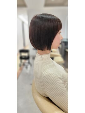 e.m.a プレミアムビューティーサロン 栄駅店(e.m.a PREMIUM BEAUTY SALON) 大人ショートボブスタイル