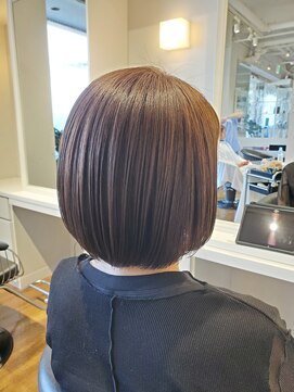 ノア(noix) 艶カラー　ボブ