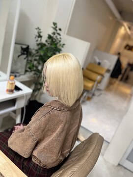 カリーナ(CARINA) ハイトーンブロンドカラー/ハイトーンリタッチ