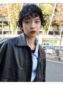 マッシュパーマ　黒髪ショート