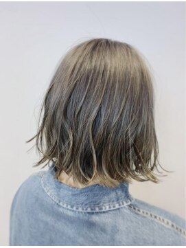 ジップバイノート 藤沢(.zip by note) 脱白髪染め　30代以降からのおしゃれボブレイヤー［藤沢］