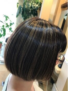 【稲沢市】豊富な知識と経験で納得の仕上がりに。大人女性の魅力をひきだす、品のある美フォルムショート◇