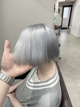 ユウル 横浜(juhl.) ホワイトブロンドシルバーカラーブリーチダブルカラー横浜横浜駅