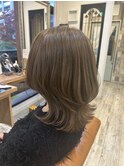 ミディアムレイヤー×艶感ベージュカラー★