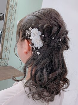 ヘアーアンドビューティービアンカ(Hair&Beauty Bianca)の写真/【8:30～22:30営業/時間外無料※要相談♪】リピーター多数!!平日の空いた時間を有効活用して賢く綺麗に◎