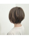 フェミニンショートスタイル