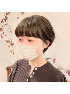 マウロア(MAULOA) “マッシュショート×ナチュラルパーマ”中西英美子
