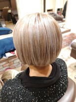 ルシードスタイル クリザンテーム&nbsp;白髪ぼかしハイライト×ハイトーンカラー