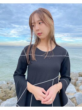 ユーリ(JUURI) インナーカラー / ベージュ / セミロング