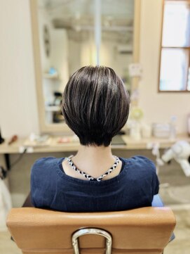 ヘアー アンド スパ パーム(hair and spa palm) ショートシルバーハイライト