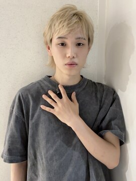 ユーフォリア 渋谷グランデ(Euphoria SHIBUYA GRANDE) ショートウルフ　ブロンドベージュ　ハイトーンメンズ　MOMO