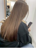 透明感ヘルシースタイル韓国風アッシュグレージュ艶髪ロング