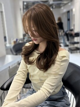 ユーフォリア 池袋東口駅前店(Euphoria) 毛流れカット/大人ヘア/韓国風ヘア/かきあげ前髪/イエベカラー