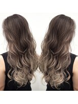 トルネード(TORNADO)&nbsp;外国人風ショコラグレージュハイライトグラデーション