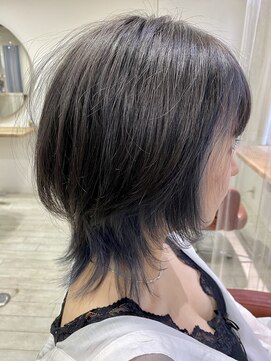 ビードロ 吉祥寺店(vi dro) 【お客様スタイル】ウルフカット×インナーブルー