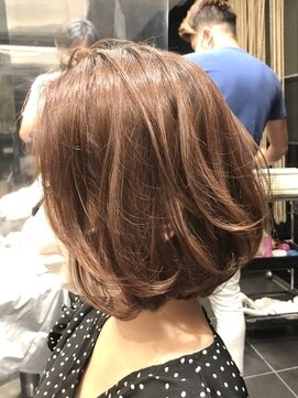 カミノイロ 30代40代　ピンクベージュ　大人ボブ