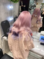 ワンズクロエ 原宿店(ONE's Chloe)&nbsp;ホワイトピンク/くびれヘア/ツートーンカラー/ラベンダー