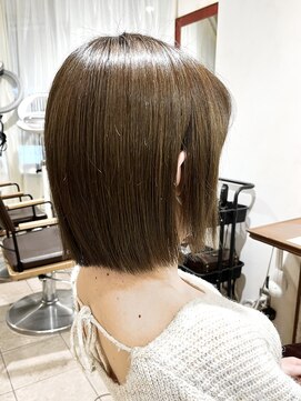 ネオリーブカップ 町田店(Neolive capu) 顎下切りっぱなしボブ×アッシュベージュ【町田/jr町田/町田駅】