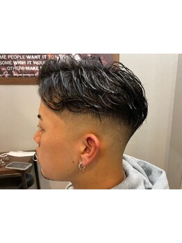 【夜23時まで営業】忙しいビジネスマンでも通いやすい！短時間でキマる大人メンズズタイルに！