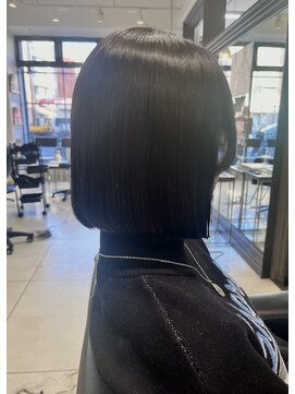 ヘアーサロンデフォーエバールークス(hairsalon de Forever Lux) ぱつっとタッセルボブ