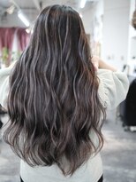 マリアナ(Mariana)&nbsp;ハイライトショートヘアレイヤーカットダブルカラー