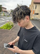 パーマに更なるアレンジを＊波巻き、ツイスパに立体ハイライトをプラス◎（群馬館林/メンズパーマ）