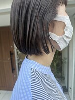 インビテーション(invitation) ミニボブ・ハイライト・グレージュ