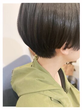 ナナシ(NaNaShi) 刈り上げショート