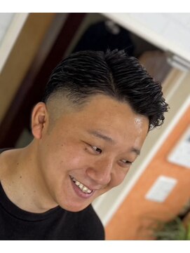 ピシャッとニ代目銀二郎 フェードカット