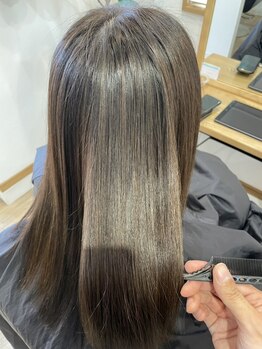 こだわりの商材【T'sトリートメント導入！】ダメージを補修し、いつでもツヤツヤの潤い髪で理想の自分へ♪