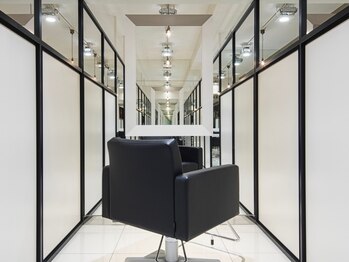 ソレイユ(Soleil)の写真/【表参道】半個室でくつろげる空間が魅力*お客様一人ひとりのライフスタイルに合わせたヘアをご提案◎