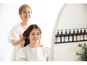 hachi【体質・髪質改善/育毛専門】の写真/お客様が抱える様々なお悩みに寄り添い、髪と頭皮を根本から整えます。未来の美しさまで守るケアをご提案。