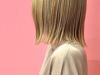 ハウディー(howdy.)の写真/【 派手すぎないけど、ちゃんとお洒落♪ 】ブリーチに頼らず柔らかい透明感。色落ちまで可愛いカラー◎