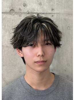 ドアベルメンズ(Door Bell Men’s)の写真/《幅広いメンズに人気のサロン》髪の悩みを相談しやすい雰囲気が◎ON・OFFどちらもキマるスタイルに。