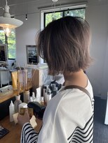 ナンバーフォーナチュラル(NO4 natural) 73. 外ハネボブ/ベージュカラー/似合わせ/ツヤ感/垢抜け