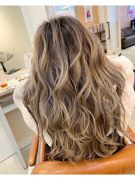 オハナ(OHANA) ホワイトバレイヤージュ