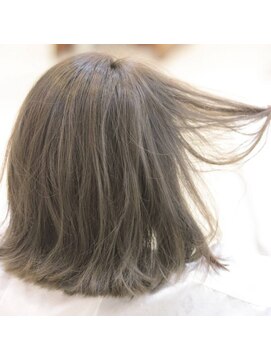 ビューティーサロン タカ(TAKA) 大人ミディアム　　(20代～40代）