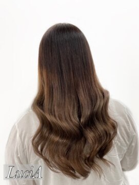 ルシア 京都四条河原町烏丸(LuciA) 韓国×ヨシンモリ巻き×イルミナカラー×ケアブリーチ×エクステ