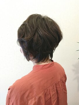 ピールアーク(peal ark) 30代40代★大人かわいい耳掛けマニッシュ丸みショートボブ