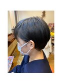 耳かけショートスタイル