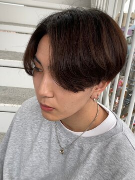 フィフスワン(fifth one) センターパートニュアンスパーマツーブロックメンズマッシュ