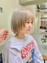 フイ(HUI)&nbsp;20代30代大人可愛い小顔ショート丸みボブウルフカット