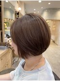 サンドベージュ系のショートボブ　ココアベージュ