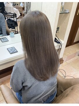 メルク(merc) カール/セミディ/シアーカラー/姫カット/オリーブ