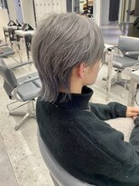 ユーフォリア 渋谷グランデ(Euphoria SHIBUYA GRANDE) ホワイトシルバー メンズウルフ MOMO