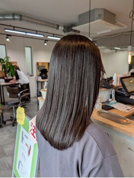 ウールバイレガーレ(uul by Legare/a) グレージュ切りっぱなしボブ前髪ありミニボブミルクティベージュ