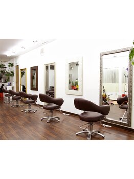 周りの目を気にせずに普段話せない髪のお悩みや頭皮のお悩みなどもしっかりカウンセリング。