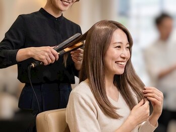 リープス(LEAPS)の写真/うる艶髪へ導く髪質改善トリートメントが豊富!女神TR、TOKIO、oggi ottoで至福のひとときを♪